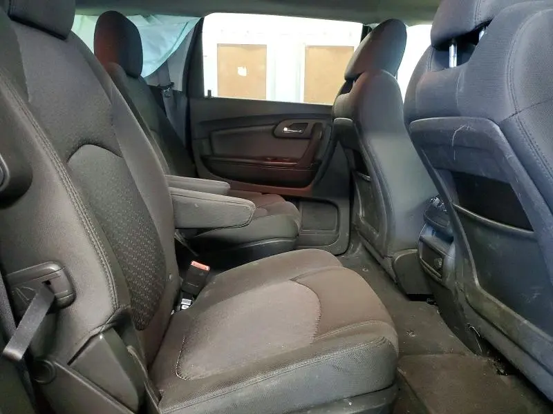 2011 CHEVROLET TRAVERSE LT  