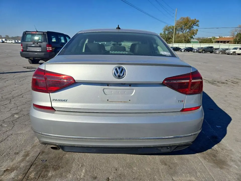 2018 VOLKSWAGEN PASSAT S  