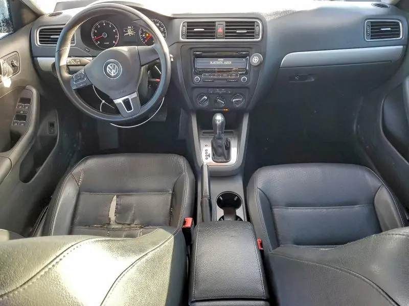 2013 VOLKSWAGEN JETTA SE  