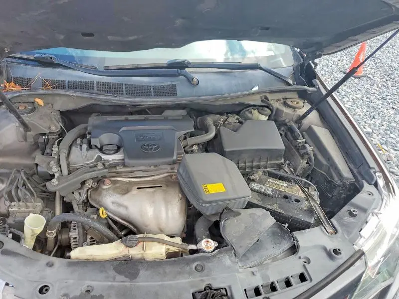 2013 TOYOTA CAMRY SE  