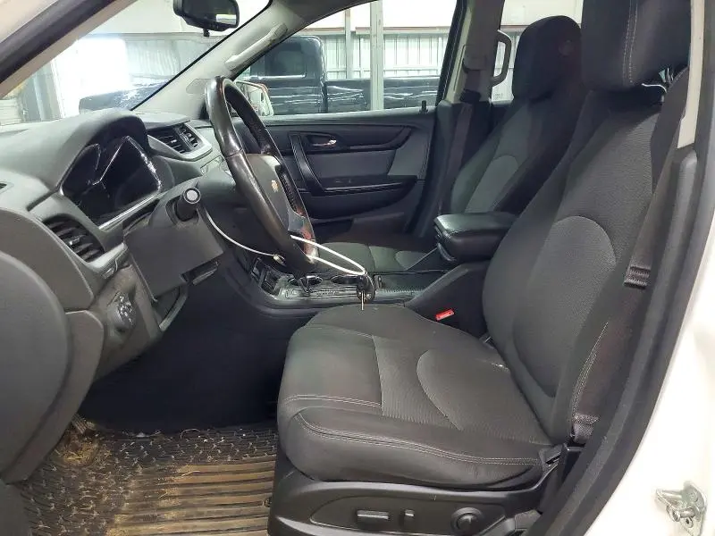 2015 CHEVROLET TRAVERSE LT  