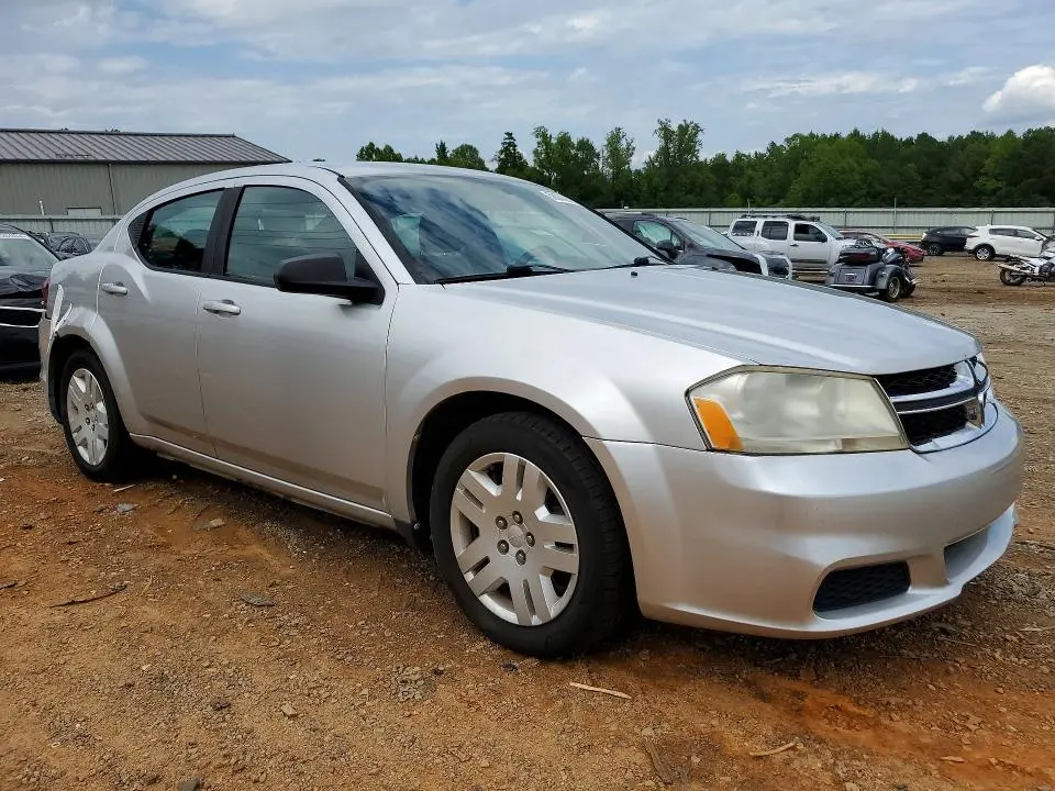 2012 DODGE AVENGER SE  