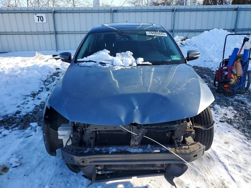2012 VOLKSWAGEN JETTA SE  