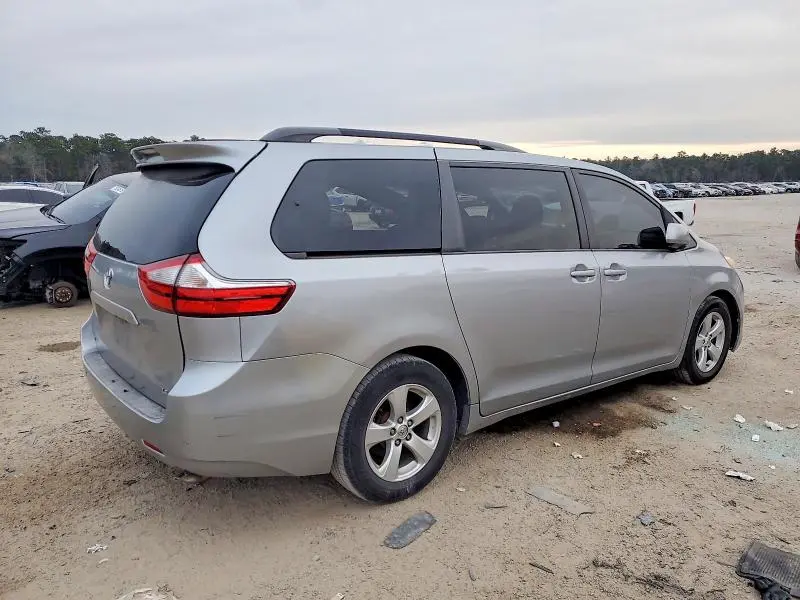2015 TOYOTA SIENNA LE  