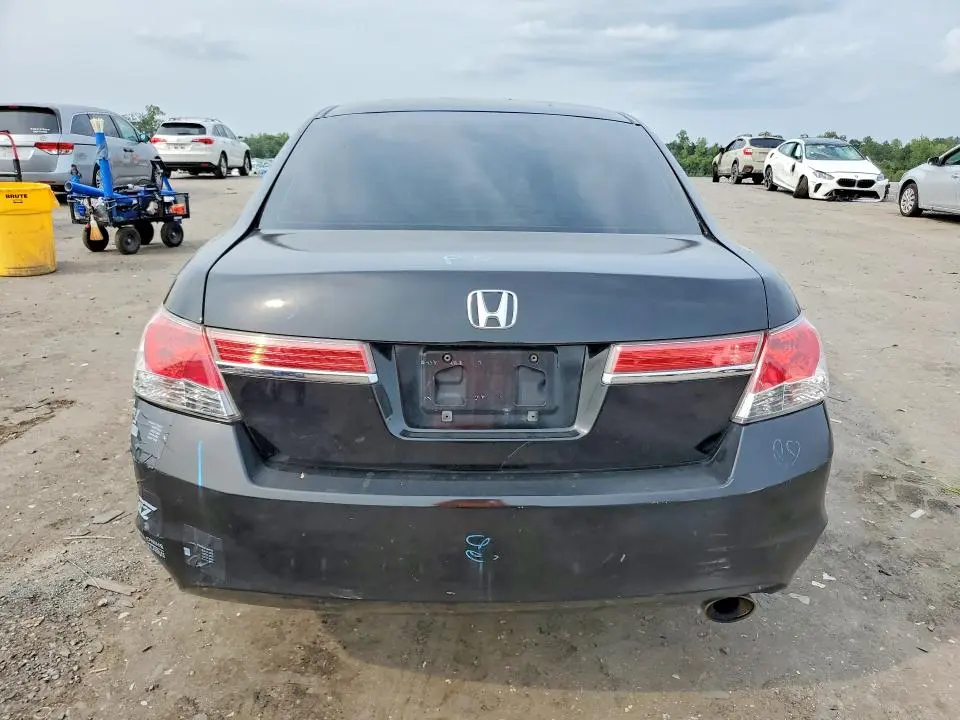 2011 HONDA ACCORD LXP  