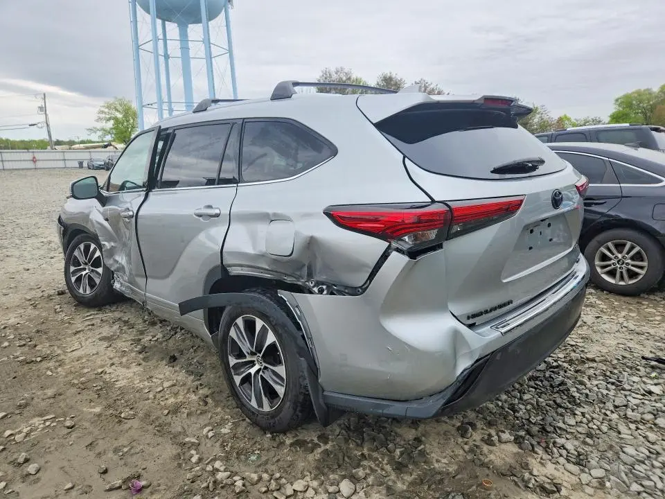 2021 TOYOTA HIGHLANDER HYBRID XLE  