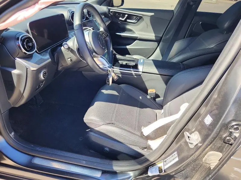2024 MERCEDES-BENZ C 300  