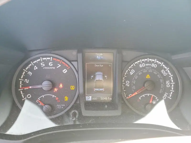 2022 TOYOTA TACOMA SR V6  