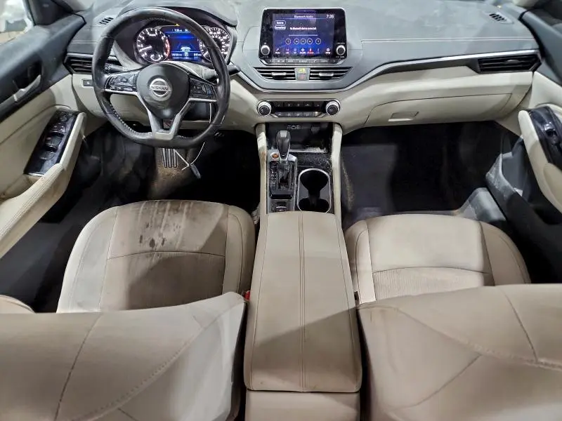 2022 NISSAN ALTIMA SV  