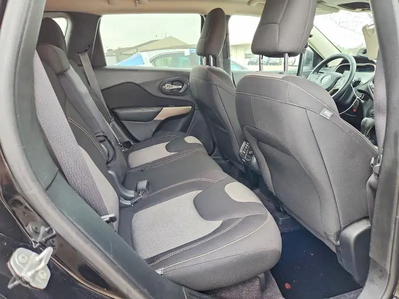 2017 JEEP CHEROKEE SPORT  