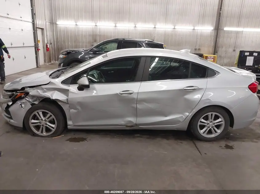 2018 CHEVROLET CRUZE LT AUTO
