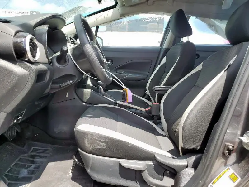 2020 NISSAN VERSA SV  