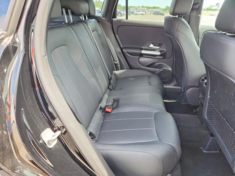 2025 MERCEDES-BENZ GLA 250 4MATIC  