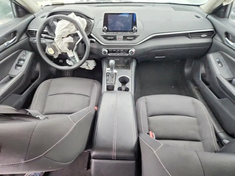 2022 NISSAN ALTIMA SV  