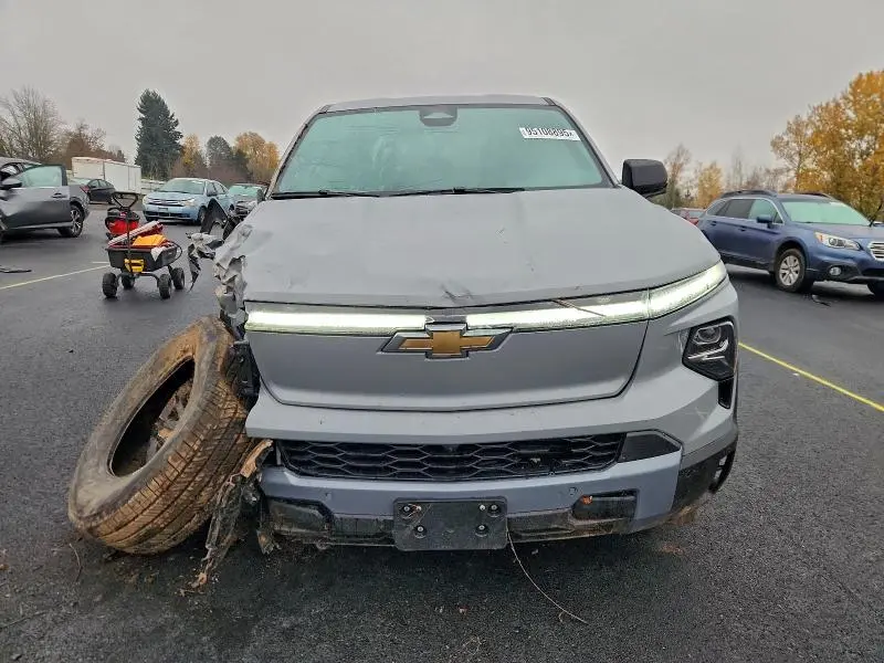 2025 CHEVROLET SILVERADO LT  
