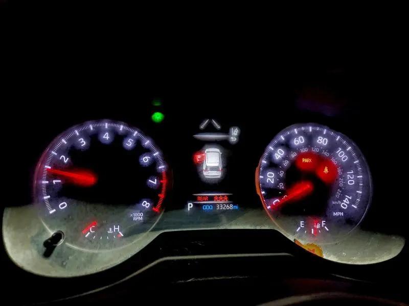 2021 TOYOTA RAV4 XLE  