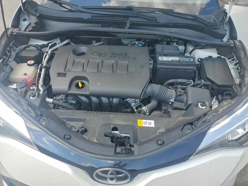 2020 TOYOTA C-HR XLE  