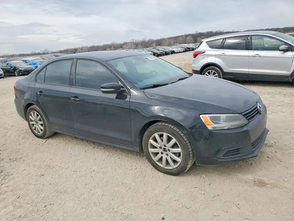 2012 VOLKSWAGEN JETTA SE  