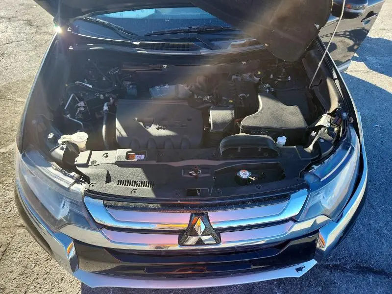 2018 MITSUBISHI OUTLANDER SE  