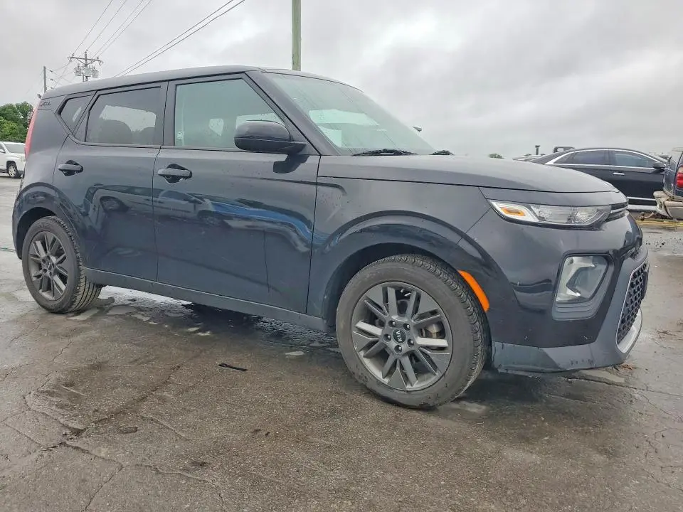 2021 KIA SOUL S  
