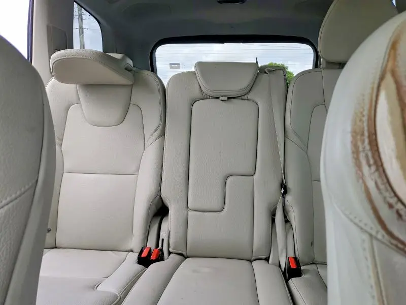 2021 VOLVO XC90 T5 MOMENTUM  