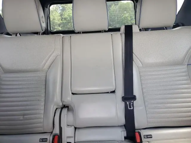 2018 LAND ROVER DISCOVERY HSE LUXURY  