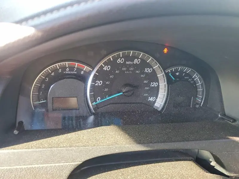 2013 TOYOTA CAMRY SE  