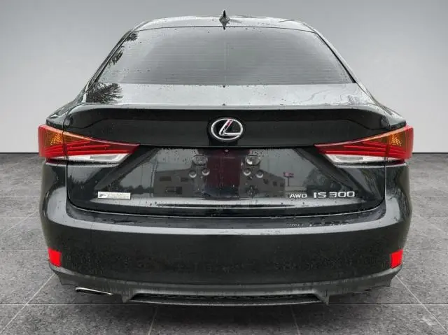 2019 LEXUS IS 300  