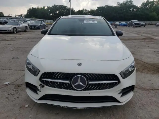 2019 MERCEDES-BENZ A 220  