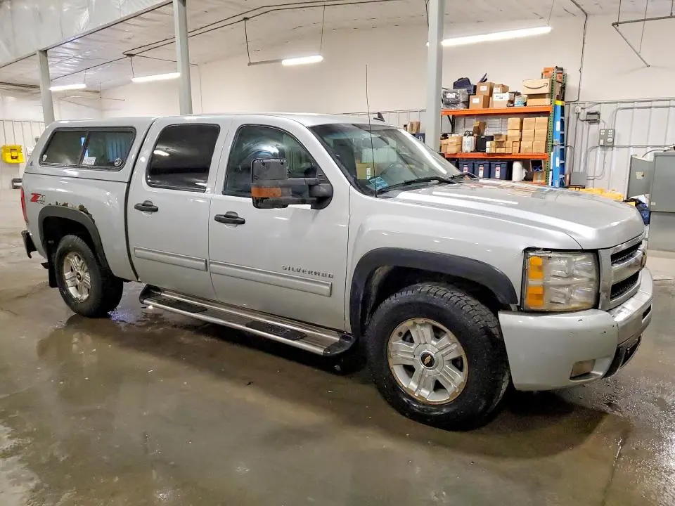 2011 CHEVROLET SILVERADO K1500 LT  