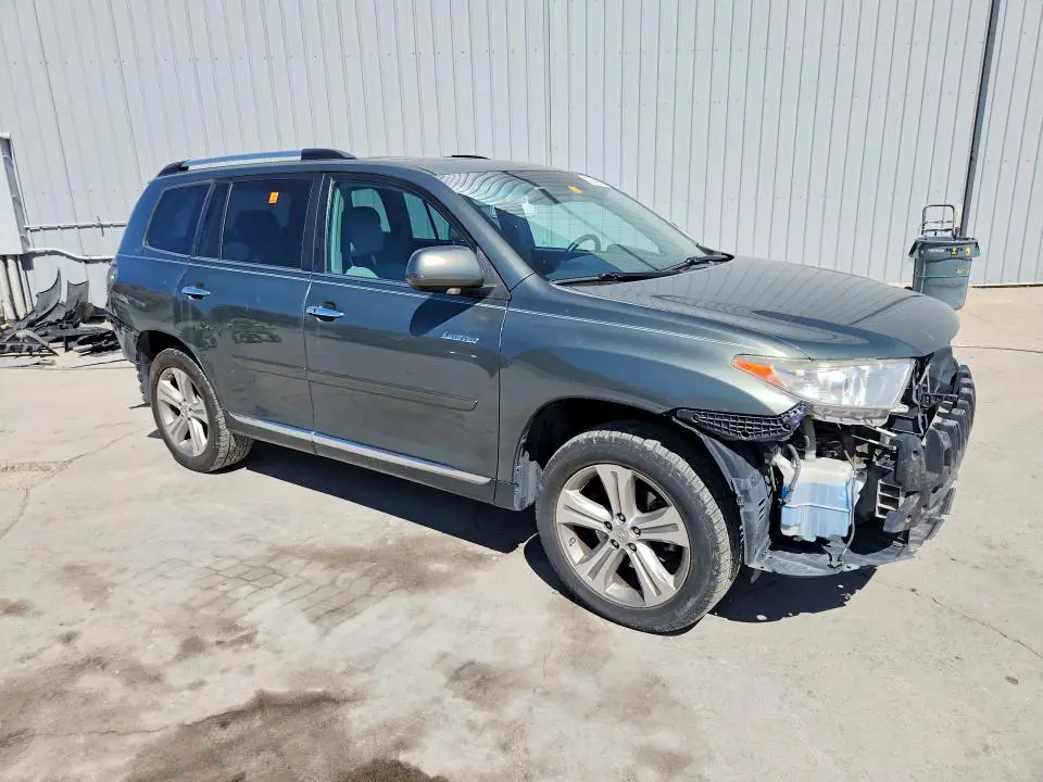 2013 TOYOTA HIGHLANDER LIMITED  