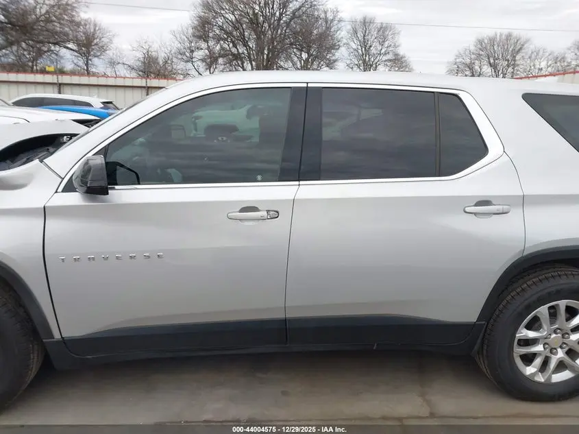 2019 CHEVROLET TRAVERSE LS
