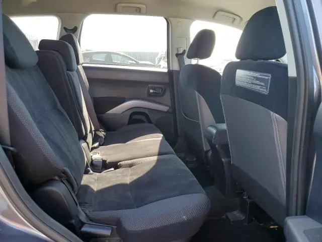 2010 MITSUBISHI OUTLANDER XLS