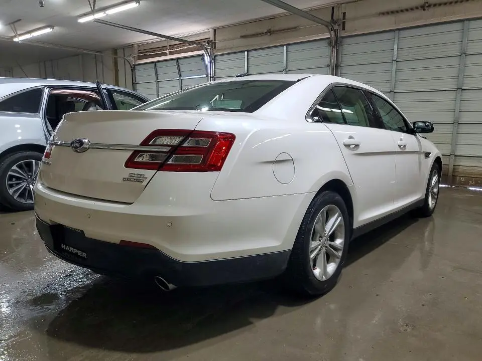 2016 FORD TAURUS SEL  