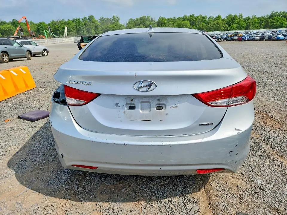 2011 HYUNDAI ELANTRA LIMITED  