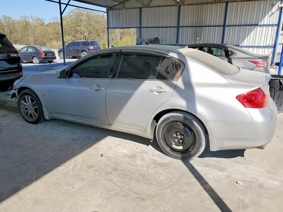 2015 INFINITI Q40 BASE  