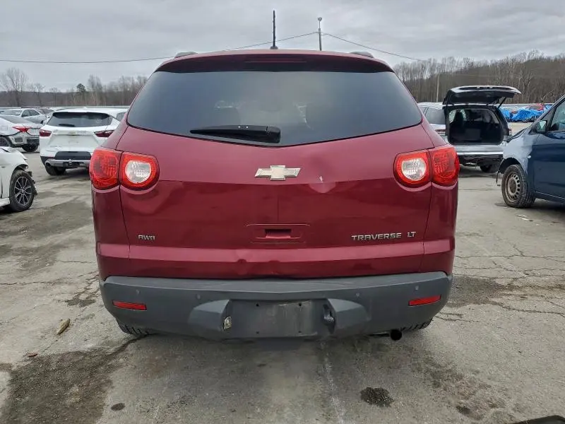 2010 CHEVROLET TRAVERSE LT  