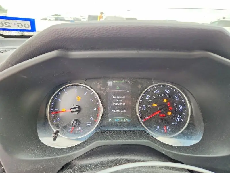 2019 TOYOTA RAV4 LE  