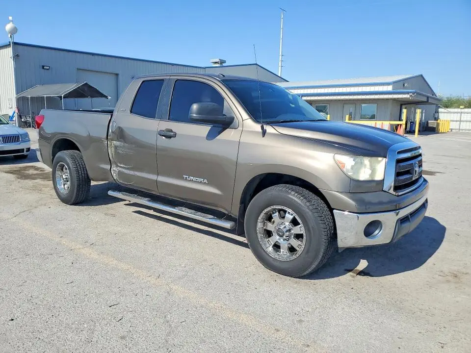 2011 TOYOTA TUNDRA DOUBLE CAB SR5  
