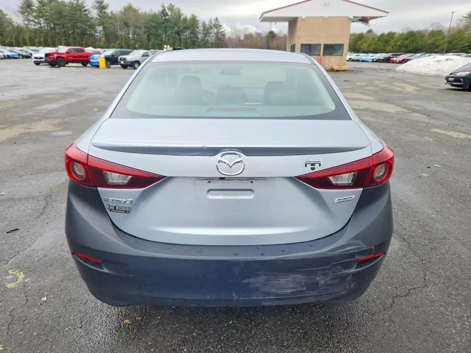 2018 MAZDA 3 TOURING  