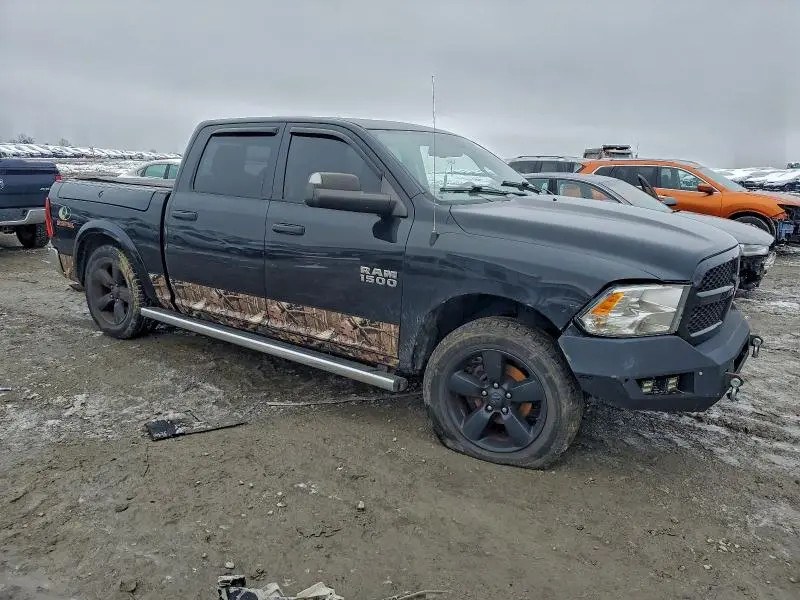 2016 RAM 1500 SLT  