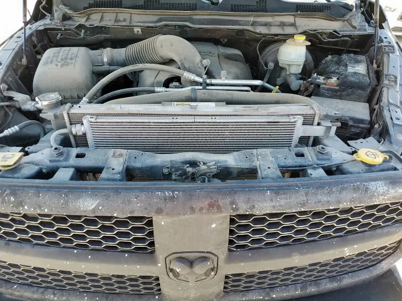 2016 RAM 1500 SLT  