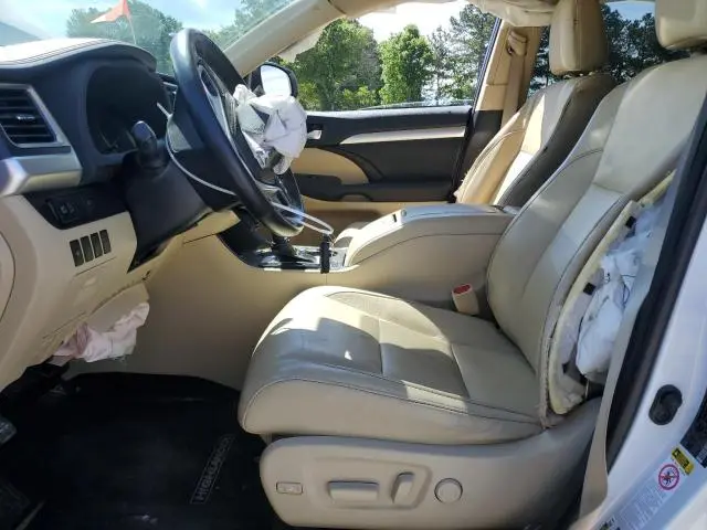 2017 TOYOTA HIGHLANDER SE  