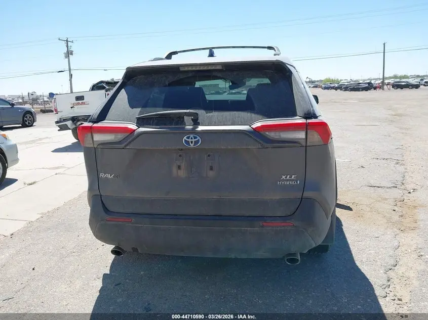 2023 TOYOTA RAV4 HYBRID XLE