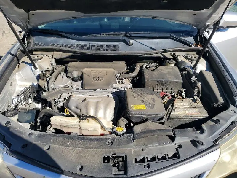2013 TOYOTA CAMRY SE  