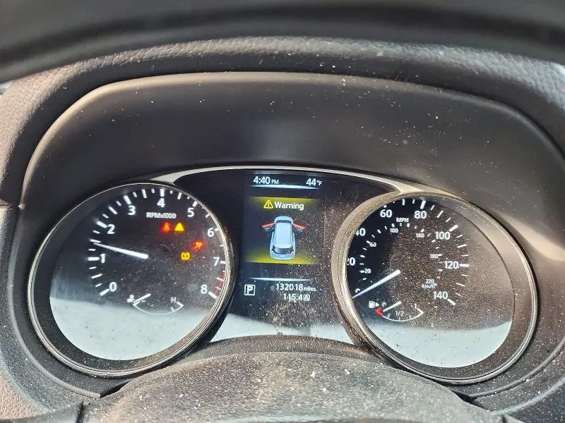 2015 NISSAN ROGUE S  