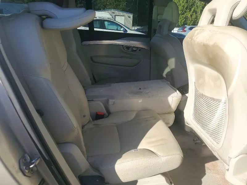 2016 VOLVO XC90 T6  