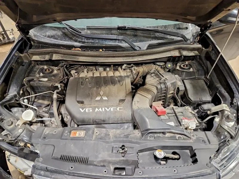 2014 MITSUBISHI OUTLANDER SE  