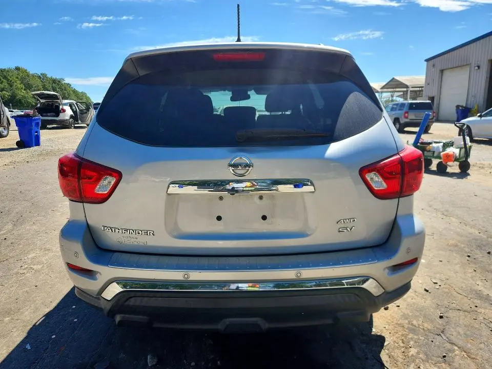 2017 NISSAN PATHFINDER SV  
