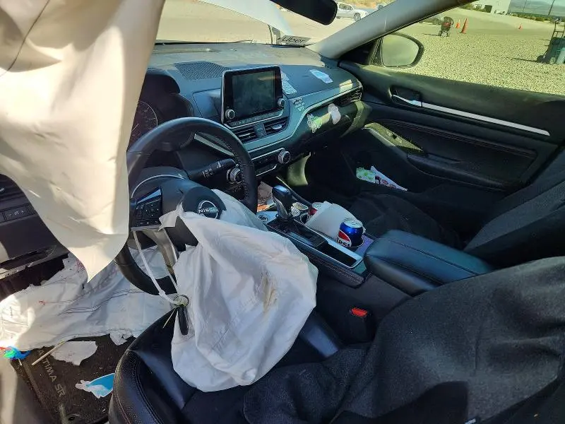2023 NISSAN ALTIMA SR  